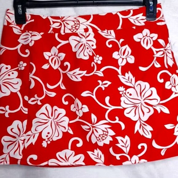 St. Johns Bay Women's Tennis Skirt Size M Reversible Wrap Red and White Floral - Picture 1 of 6